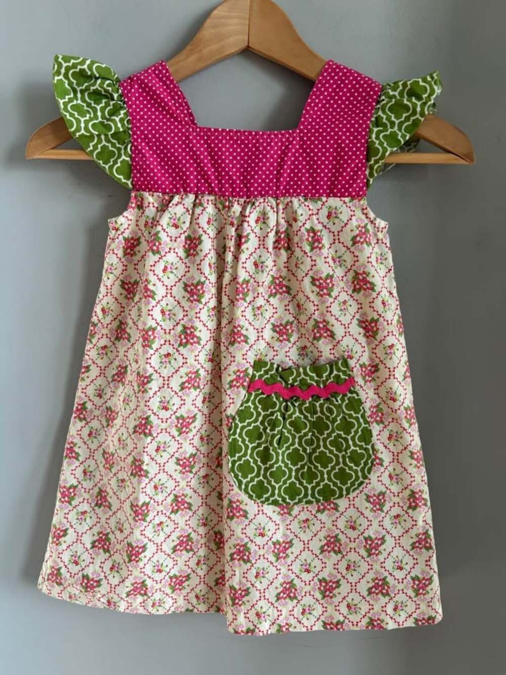 Sweet Petunia Girls Boutique Summer Flutter Sleeve Dress - Size 5
